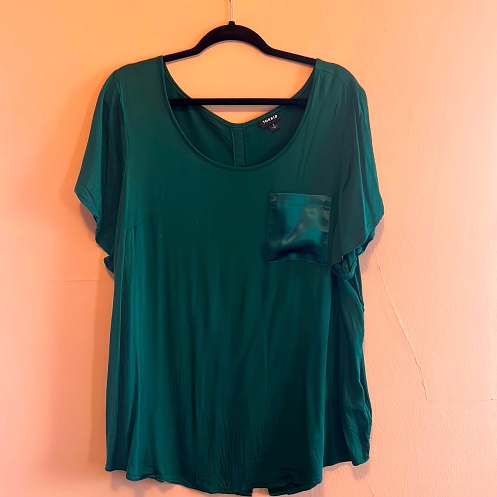 Women’s Torrid top dark green size 2